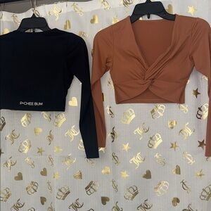 Pcheebum Long-Sleeve Twist Front Crop Tops